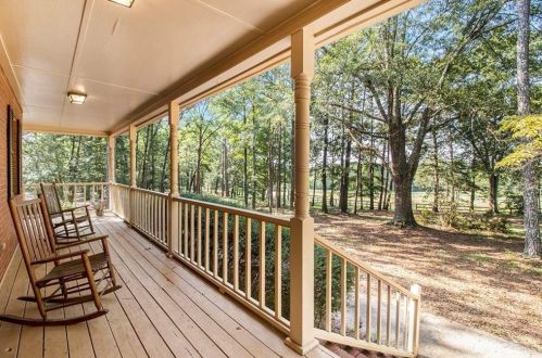 2225 Oglesby Bridge Rd, Conyers GA  30094-4221 exterior