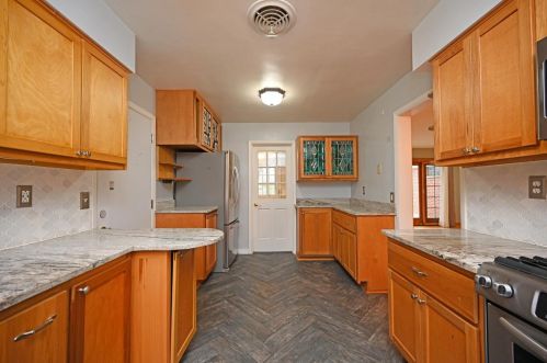 5124 Hagewa Dr, Cincinnati OH 45242-6247 exterior