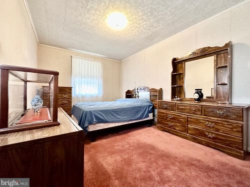 1113 Hunting Park Ave, Philadelphia PA 19140-2830 exterior