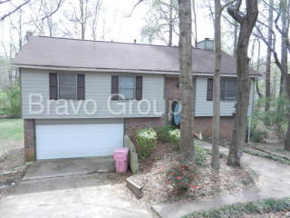 3189 Glen Hollow Dr, Rex GA  30273-2403 exterior