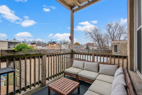 1143 Damen Ave, Chicago IL  60622-3634 exterior