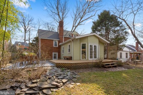 1023 Carson St, Silver Spring MD 20901-1814 exterior