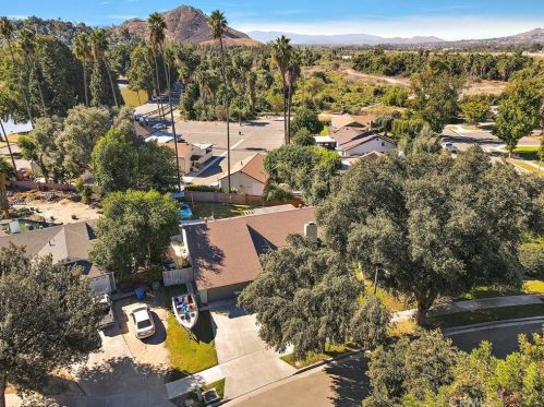 4560 Circle Lazy J Rd, Riverside CA  92501-2043 exterior