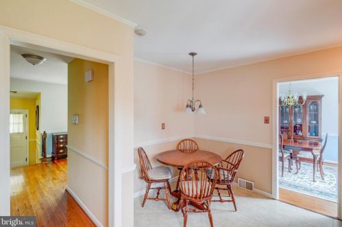 852 Wayside Ln, Haddonfield NJ 08033-1047 exterior