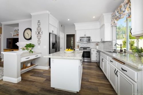 20752 Freeport Dr, Riverside CA  92508-3145 exterior