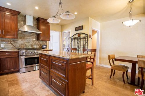 1463 Beaudry Blvd, Glendale CA  91208-1707 exterior