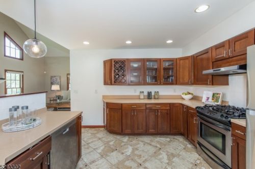 101 Charles St, Hackettstown NJ  07840-1209 exterior