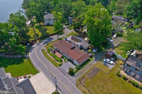 1625 Winters Ave, Shady Side MD 20764-9718 exterior