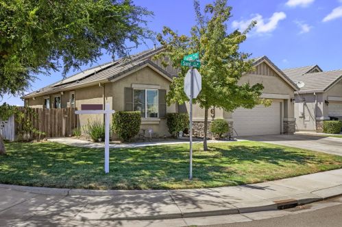 1683 Sand Ln, Manteca, CA 95337-8630