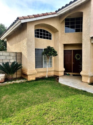 3166 Wicklow Dr, Riverside, CA 92503-5805