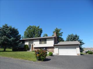 2694 27th St, Clarkston, WA 99403-1698