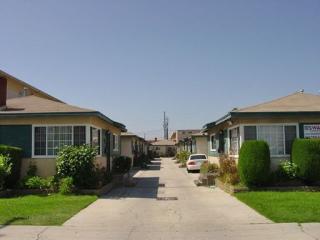 13227 Kornblum Ave, Hawthorne CA  90250-6219 exterior