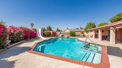4204 Hillside Ave, Norco, CA 92860-1518