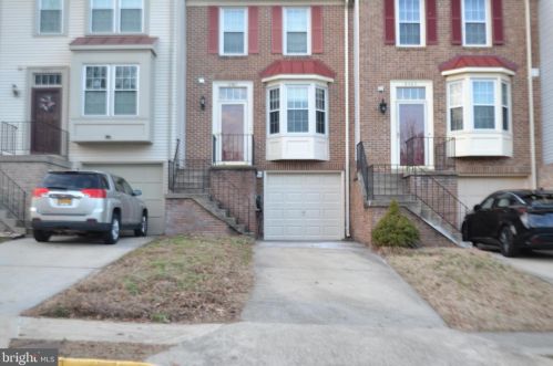 8485 Springfield Oaks Dr, Springfield VA  22153-3571 exterior