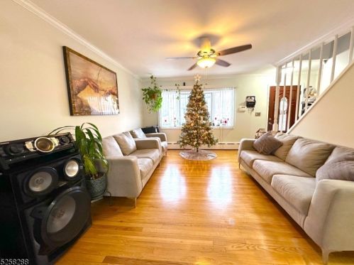 79 3rd Ave, Garwood, NJ 07027-1128