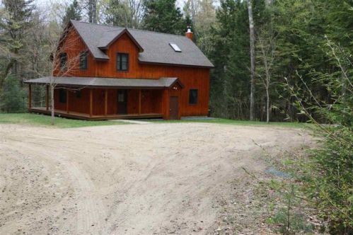 99 Banjo Dr, Ellsworth, NH 03285-6106