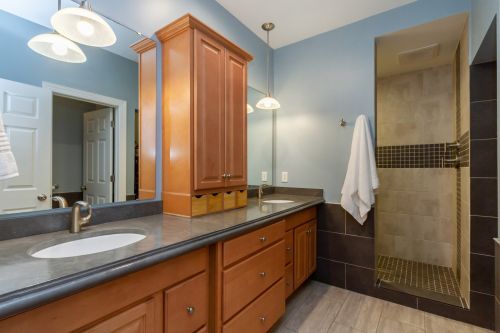 1613 Parkside Dr, Sycamore IL  60178-3313 exterior