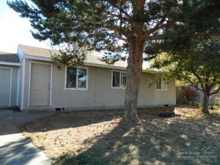 1538 33rd St, Eagle Crest, OR 97756-9611