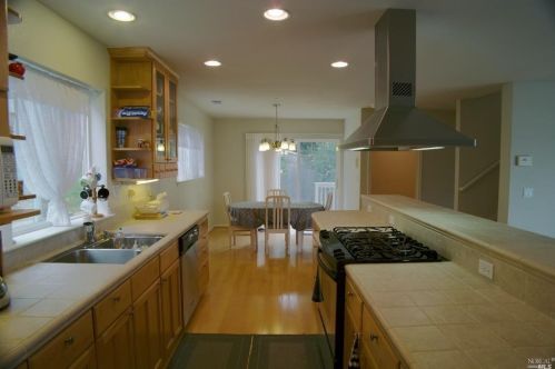 157 Woodland Ave, San Rafael, CA 94901-5117