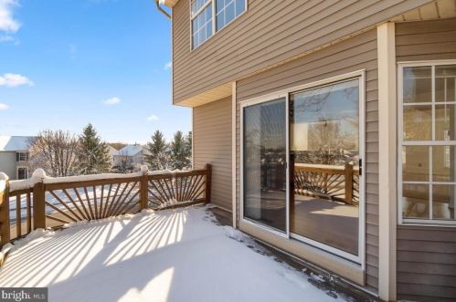 6100 Cliffside Trl, Columbia MD 21045-7412 exterior