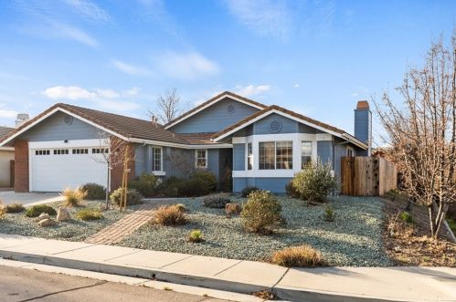139 Shadow Creek Ln, Lake Nacimiento, CA 93446-1930