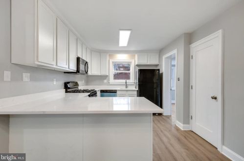 1253 Cresthaven Dr, Silver Spring MD 20903-1107 exterior