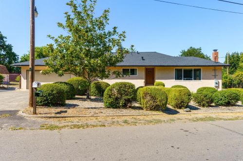6662 Harvard Dr, Sebastopol, CA 95472-5121