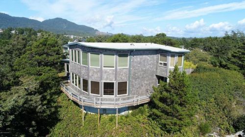 8965 Puffin Ln, Manzanita, OR 97130-9164