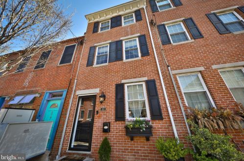 1015 4 St, Philadelphia PA 19147-4106 exterior