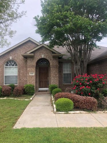 2416 Hillary Trl, Midlothian TX  76063-5140 exterior