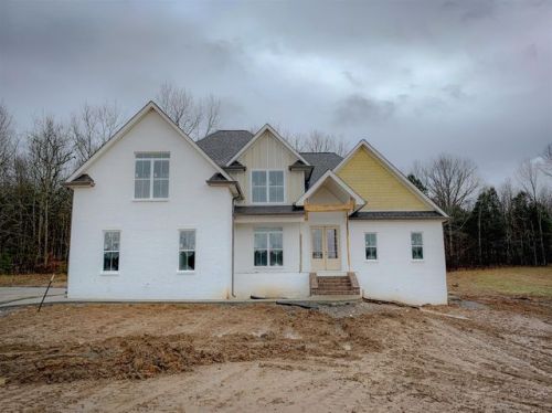2480 Philadelphia Rd, Lebanon, TN 37087-8106
