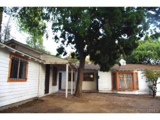 2240 Raymond Ln, Altadena, CA 91001-5716