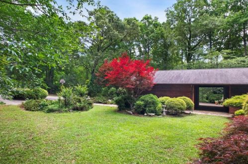 1050 Rao Dr, Monroe, GA 30655-8415