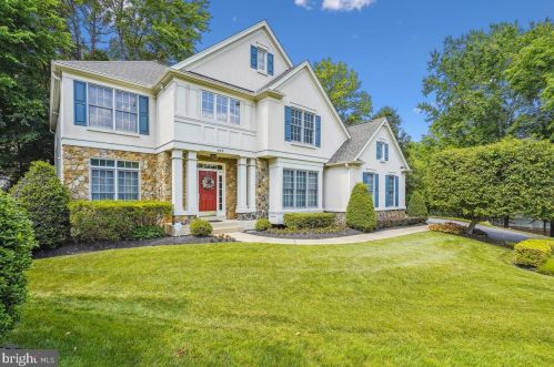 903 Leona Ln, Herndon, VA 20170-3333