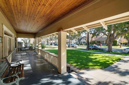 4465 5th St, Riverside CA  92507-4110 exterior