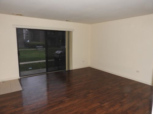 9810 Bianco Ter, Des Plaines, IL 60016-7901