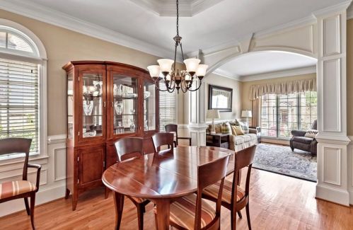 2308 Briarcliff Cmns, Atlanta GA  30345-2173 exterior