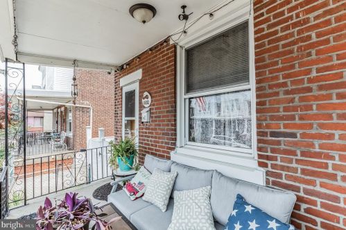 6613 Jackson St, Philadelphia, PA 19135-2720