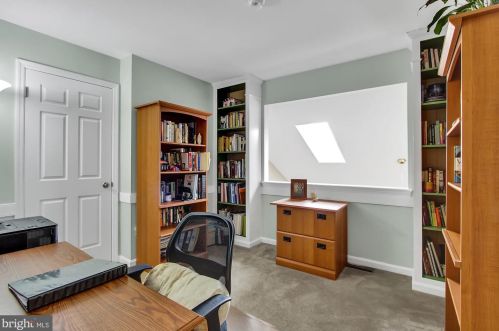 1549 Jefferson Ct, Lancaster PA  17602-1245 exterior