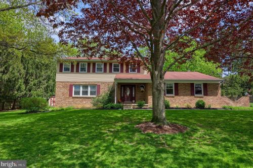 1821 Sturbridge Dr, Lancaster, PA 17601-6225