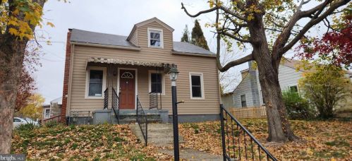 4600 Clarendon St, Harrisburg, PA 17109-4432