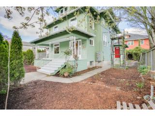 2607 Halsey St, Portland OR  97232-1732 exterior