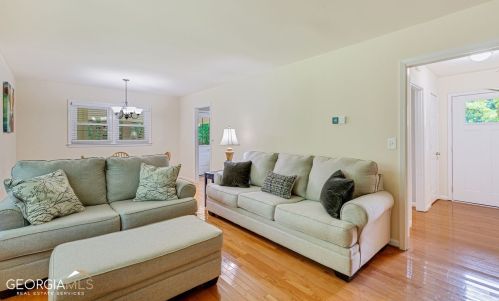 6896 Lockridge Dr, Atlanta GA  30360-1515 exterior