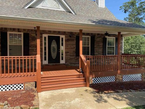 225 Avery Dr, Porterdale, GA 30016-8517