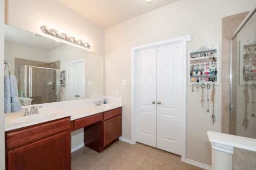 5302 Jay Thrush Dr, Richmond TX 77407-4011 exterior