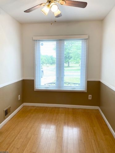 8 Plum Ct, Flemington, NJ 08822-3007