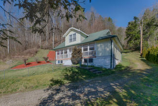 714 Fines Creek Rd, Clyde, NC 28721-9184