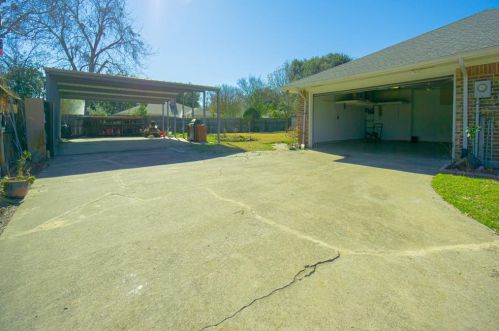 510 Mayfield Ave, Garland TX  75041-5041 exterior