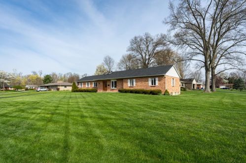 9146 Fidelis Dr, Cincinnati OH 45242-7431 exterior