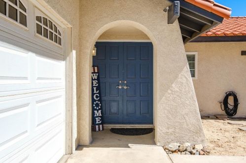 26702 Lakeview Dr, Helendale, CA 92342-7806